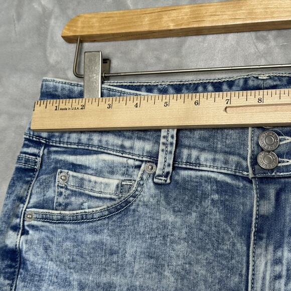 Torrid Jegging Bermuda Shorts Womens 10 Blue Distressed Super Soft Denim Cutoff - Picture 6 of 9